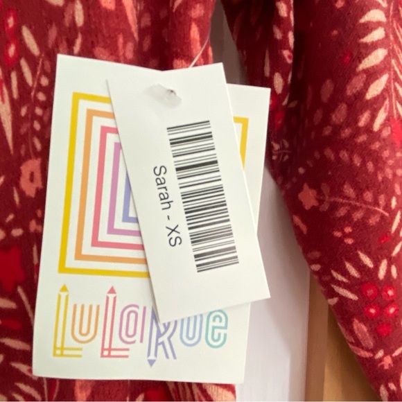 LulaRoe SARAH NWT Brick Red Floral Cardigan Sweater Pockets Long Duster Size XS - Picture 7 of 8